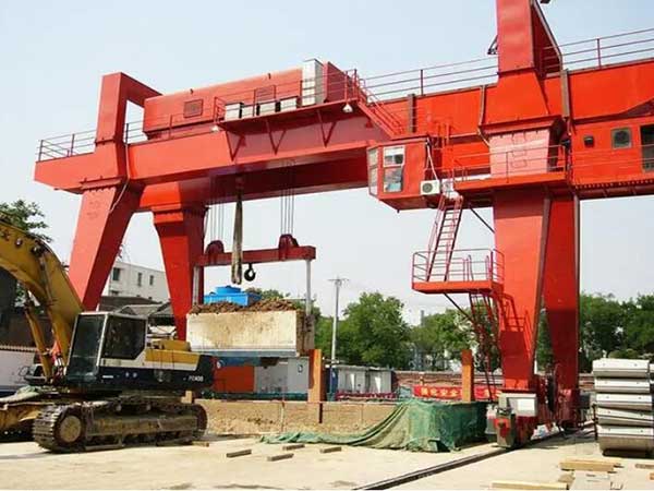 地鐵龍門(mén)吊